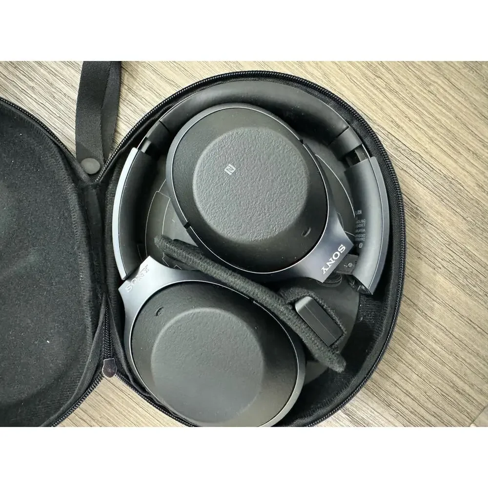 Sony Noise Cancelling Headphones WH1000XM2
